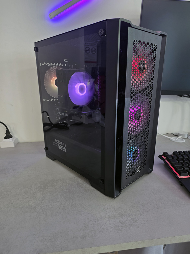 PC gamer i5 10400F + RTX 5060